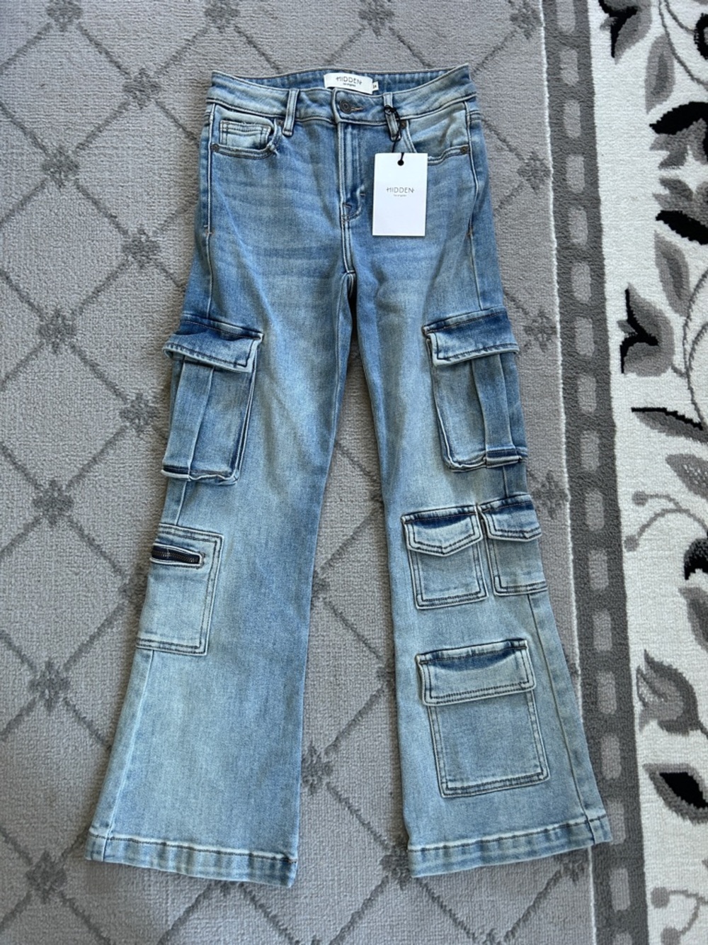 Hidden Happi Mid Rise Crop Cargo Flare Jeans NWT
